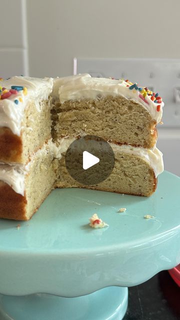 Amy Palanjian on Instagram: "Meet my new fav toddler birthday cake! One bowl, no added sugar, SUPER tender, so easy to make...and with the yummiest yogurt frosting (I did mango here!). You can even make the whole thing ahead so you don't have to stress on the big day!
⠀⠀⠀⠀⠀⠀⠀⠀⠀
Comment RECIPE to have this one sent to your dms. And share with friends who have summer babies!
⠀⠀⠀⠀⠀⠀⠀⠀⠀
https://www.yummytoddlerfood.com/favorite-one-year-old-birthday-cake/
⠀⠀⠀⠀⠀⠀⠀⠀⠀
#toddlerlife #toddlerbirthday #easybaking #kidsbirthdaycake" Toddler Birthday Cake, Yogurt Frosting, Toddler Birthday Cakes, Toddler Birthday, Baby Cake, Easy Baking, Summer Baby, Cooking And Baking, Frosting