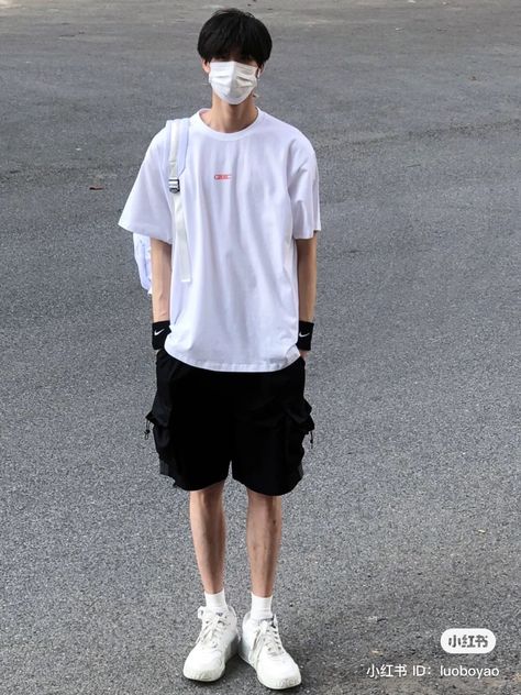 Simple Street Wear Outfits Men, Cute Guy Clothes Aesthetic, Korean Boy Outfit Casual Summer, Chinese Man Outfit, Sporty Men Outfits, Chinese Streetwear Men, Chinese Boy Outfit, Chinese Street Style Men, Asian Streetwear Men