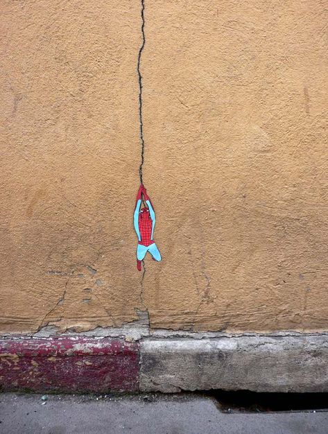 15 Creative Street Art Ideas from OakoAk | Bored Panda Street Art Ideas, Guerrilla Street Art, Street Art News, Urban Intervention, Chalk Art, Street Art Graffiti, Land Art, Street Artists, French Artists