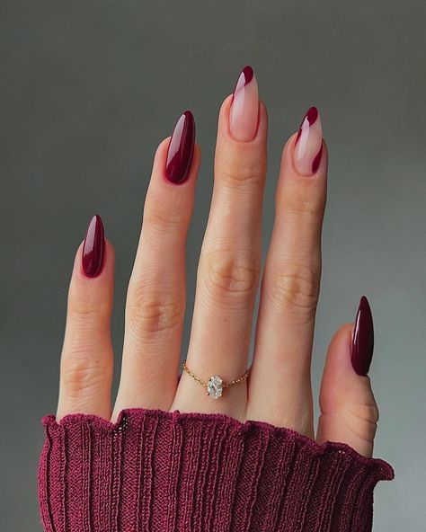 15+ November Manicure Ideas That Are Perfect for Fall 14 November Manicure, Bold Nail Colors, Cut Dog Nails, Burgundy Nail Designs, Autumn Manicure, Short Nail Art, Simple Fall Nails, Fall Manicure, Square Nail