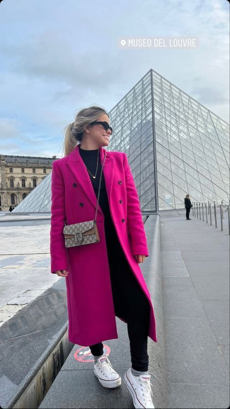 Pink Coat Outfit Winter, Pink Coat Outfit, Winter Coat Outfits, Winter Fashion Outfits Casual, Paris Outfits, Look Older, Fashion Mistakes, Coat Outfits, Casual Winter Outfits