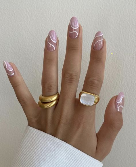 Cool Nail Ideas, Classy Almond Nails, Golden Jewellery, Boho Nails, November Nails, Fantasy Nails, Pretty Gel Nails, Golden Jewelry, Dipped Nails