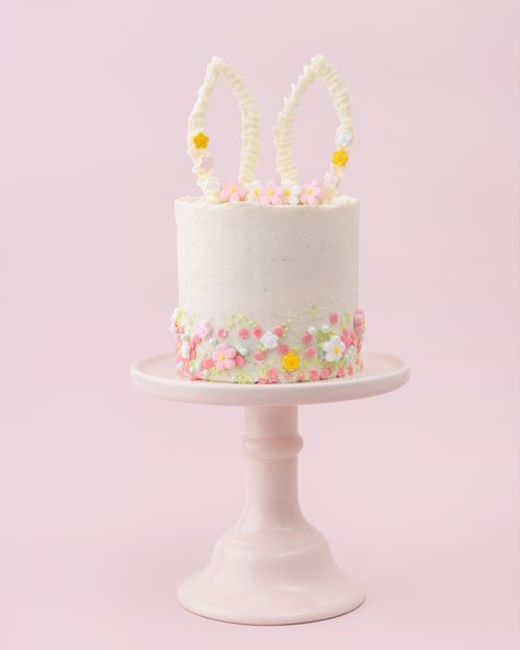 Simple Bunny Cake, Some Bunny Is One Smash Cake, Unicorn Bunny Cake, Bunny Party Cake, Bunny Birthday Cake Ideas, Bunny Birthday Cakes Girl, Some Bunny Is Two Cake, First Birthday Bunny Cake, Simple Easter Cake Designs