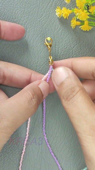 Chain And Beads Bracelet, Wire And Seed Bead Jewelry, Diy Seed Bead Bracelet Tutorials, Glass Bead Bracelet Patterns Ideas, Seed Bead Bracelet Designs, Glass Seed Bead Bracelet Ideas, Glass Beads Bracelet Ideas, Bead Bracelets Diy, Easy Beading Tutorials