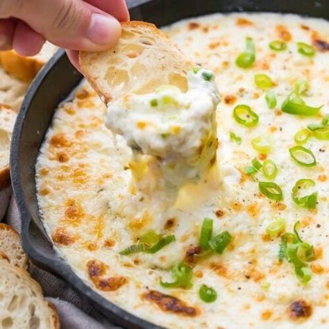 Creamy Hot Crab Dip (Low Carb, Keto, Gluten Free) - 40 Aprons Baked Crab Dip, Creamy Crab Dip, 40 Aprons, Hot Crab Dip, Biscuits Diététiques, Creamy Crab, Gluten Free Appetizers, Skillet Recipes, Crab Dip