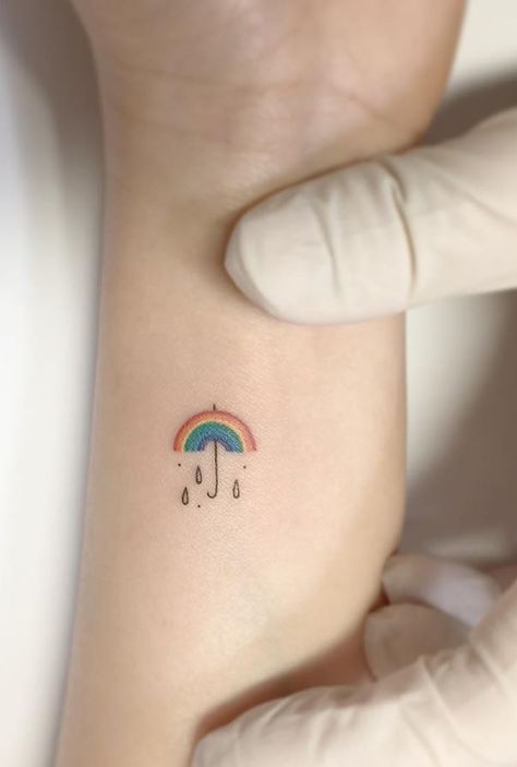 Rainbow Tattoo, Rainbow Tattoos, Tattoo Trend, Muster Tattoos, Meaningful Tattoos For Women, Cat Tattoos, Small Meaningful Tattoos, Cute Tiny Tattoos, Tiny Tattoo