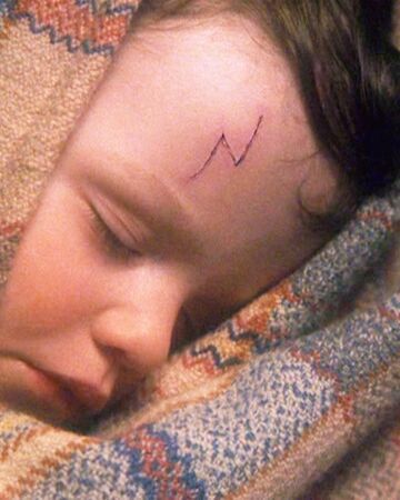 Harry Potter Scar Tattoo, Harry's Scar, Harry Potter Scar, Harry Potter Lightning, Scar Makeup, Lightning Scar, Harry Potter Wiki, Elder Wand, Scar Tattoo