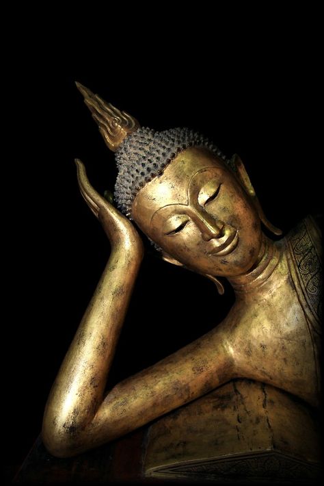 #woodbuddha #antique #buddha Thai Buddha Statue, Relax Meditation, Wood Buddha, Reclining Buddha, Ancient Statues, Indian Sculpture, Buddha Sculpture, Buddha Painting, Gautama Buddha