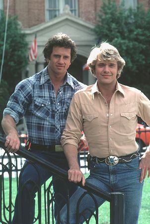 Bo & Luke Duke/Dukes of Hazard; never missed an episode...the Duke boys were dreamy. Luke Duke, Tom Wopat, Bo Duke, Dukes Of Hazard, John Schneider, Dukes Of Hazzard, The Dukes Of Hazzard, Old Tv Shows, Vintage Tv