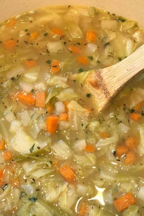 Potato And Cabbage Soup, Carrot Potato Soup, Potato And Cabbage, Cabbage Potato Soup, Easy Cabbage Soup, Creamy Soup Recipes, Chicken And Cabbage, Cabbage Soup Diet, Homemade Soup Recipe