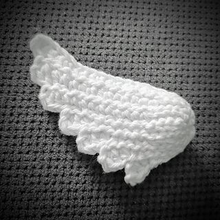 Crochet Angel Wings, Crochet Wings, Wings Tutorial, Halloween Wings, Crochet Angel Pattern, Cardigans Crochet, 2023 Crochet, Crochet Bat, Angel Wing Ornaments