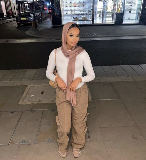 Hijabi Baddie Outfits, Baddie Hijabi, Baddie Hijabi Outfits, Hijabi Drip, Hijabi Baddie, Hijabstyle Outfits, Modest Muslim Fashion, Christian Veiling, Modest Outfits Muslim