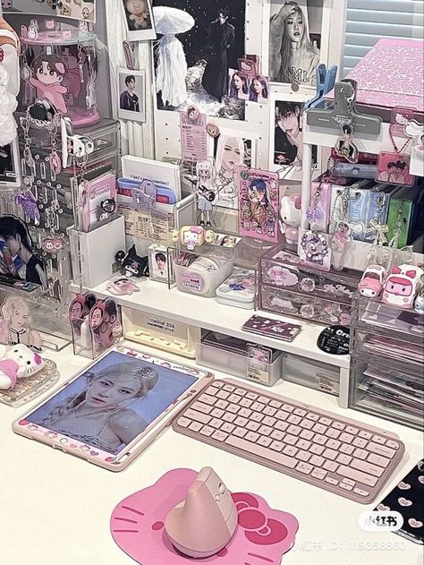 Douyin Aesthetic, Study Desk Decor, Pink Room Decor, Desk Inspiration, Pinterest Room Decor, Study Room Decor, Room Desk, Cute Desk, Cute Room Ideas