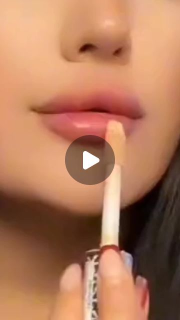 Makeup tutorial for beginners on Instagram: "2 Min hack for fuller lips 👄💄
#makeuphack #lipstick #makeup #makeuptutorial #tipsandtricksmakeup 
Follow us Facebook page 👇😍👍♥️
Makeup tutorial for beginners" Kylie Jenner Lip Kit, Flower Lipstick, Kylie Jenner Lips, Fuller Lips, Lipstick Tutorial, Lip Makeup Tutorial, Makeup Tutorial For Beginners, Lip Kit, Lipstick Makeup