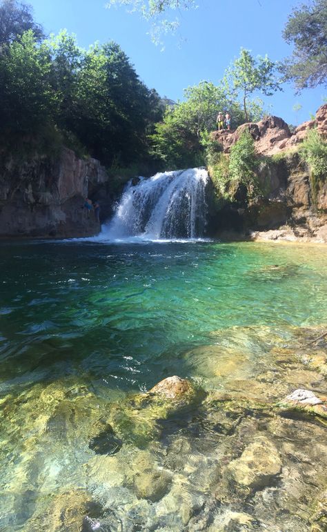 Fossil Creek hike in Strawberry, Arizona. Bonus - it's also a swimming hole, and you can cliff jump! Strawberry Arizona, Cliff Jump, Fossil Creek, Arizona Adventure, Arizona Road Trip, Swimming Hole, Arizona Hiking, Best Selling Products, Arizona Travel