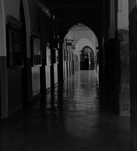 Boarding School Aesthetic Black And White, Grey Dark Academia Aesthetic, College Dark Aesthetic, School Black And White Aesthetic, Dark Academia Aesthetic Black And White, Black And White Academia Aesthetic, Dark College Aesthetic, Black And White School Aesthetic, Boarding School Aesthetic Dark