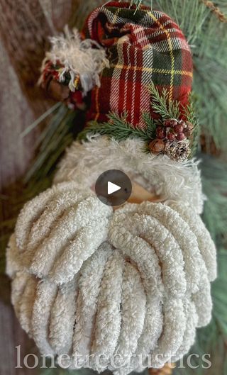 DIY Chunky Yarn Bearded Santa | Loving this DIY Chunky Yarn Bearded Santa!!🎅🏻♥️   This adorable Santa 🎅🏻 happened after I got distracted cleaning my craft room! 😂 You see… I found part... | By Lone Tree Rustics | Facebook Christmas Chunky Yarn Crafts, Diy Chunky Yarn, Dollar Tree Lantern, Chunky Yarn Ideas, Chunky Yarn Christmas, Yarn Santa, Crafting For Adults, Christmas Crafts Wreaths, Craft Gnomes