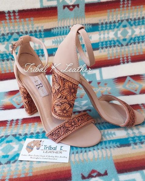 Custom Heels, Country Western Wedding, Western Themed Wedding, Cowgirl Accessories, Western Shoes, Country Style Outfits, Looks Country, Cute Country Outfits, Western Wear Outfits