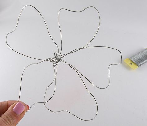 How to Make Wire Flowers (Step-by-Step Instructions) Wire Sculpture Diy Easy, Make Wire Flowers, Wire And Paper Art, How To Make Wire Flowers Tutorials, Making Wire Flowers, How To Make Wire Flowers, Wire Flowers Tutorial, Wire Flower Tutorial, Wire Flowers Diy How To Make