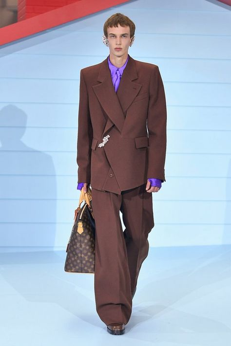 Louis Vuitton Fall 2022 Menswear Collection | Vogue Louis Vuitton Fall 2022, Prom Suit, High Fashion Men, Brown Suit, Leather Varsity Jackets, Prom Suits, Brown Suits, Fall 2022, Mens Fall