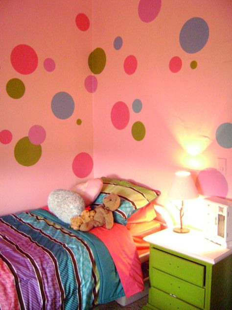 Hand painted polka dots! - cute idea for a little girl's room Hand Painted Polka Dot Wall, Girls Bedroom Paint Ideas, Bedroom Paint Ideas, Girls Bedroom Paint, Wall Mural Decals, Baby Nursery Wall Art, Baby Nurseries, Purple Bedrooms, Kids Room Paint