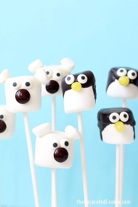 These cute polar bear and penguin marshmallow pops are a cinch to make! A fun and easy winter treat. Winter animals as fun food. Polar Bear Party, Polar Bear And Penguin, Penguin Birthday Party, Penguin Birthday, Winter Treats, Cute Polar Bear, Marshmallow Pops, Snow Days, Bear Party