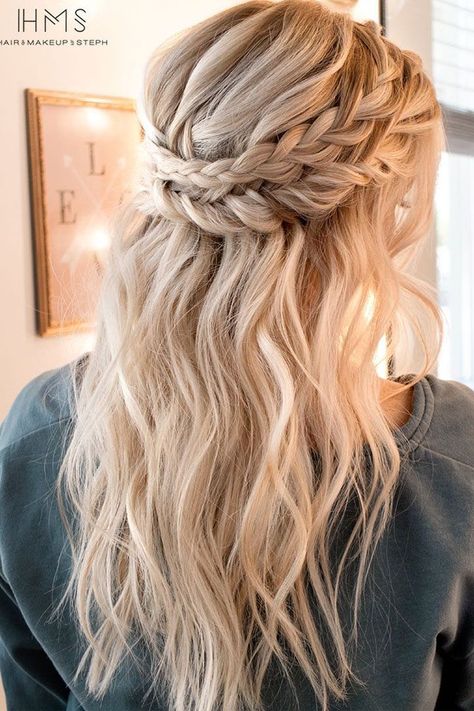 Crown braid with half up half down hairstyle inspiration Fancy Hair, Boho Wedding Hair, Hairstyle Inspiration, Best Wedding Hairstyles, Wedding Hair Inspiration, Crown Braid, Penteado Cabelo Curto, Cute Hairstyles For Short Hair, Hair Stuff