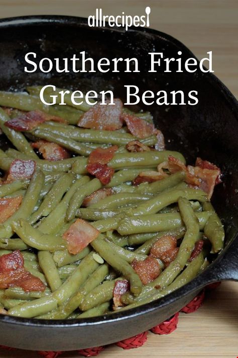 Slow Cooked Green Beans, Green Beans Red Potatoes, Cooked Green Beans, Southern Style Green Beans, Southern Green Beans, Beans With Bacon, Southern Side Dishes, Southern Greens, Green Beans With Bacon