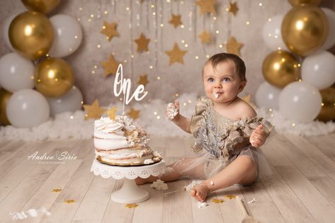 Un bellissimo Cake Smash per una bellissima bimba... Grazie per aver festeggiato il tuo primo compleanno con noi! 💛 Torta Pasticceria Principe Cecina Idee Babyshower, Cake Smash, Flower Girl, Girls Dresses, Flower Girl Dresses, Wedding Dress, Cake