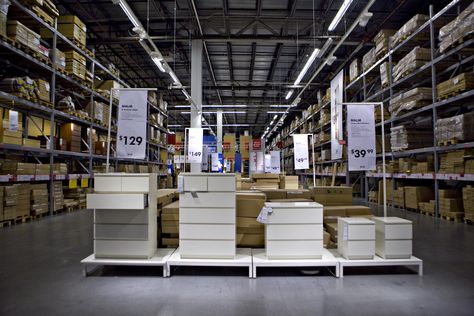 Ikea Inside, Furniture Store Display, Ikea Showroom, Ikea Kids Room, Ikea Interior, Pallet Tv Stands, Malm Dresser, Ikea Dresser, Ikea Kids