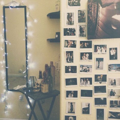 Sesame Syrup, 2014 Era, 2014 Grunge, San Fransico, Tumblr Room, Ideal Bedroom, 2010s Nostalgia, Photo Polaroid, Uni Room