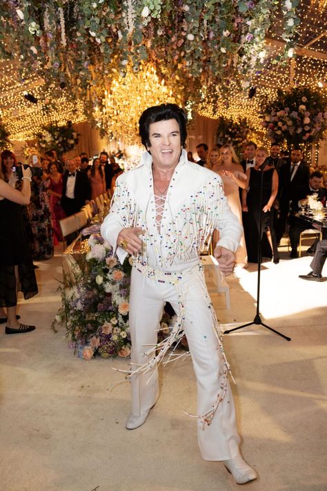 Elvis Impersonator Wedding, Elvis Wedding Theme, Soft Wedding Colors, Disco Reception, Wedding Colors Pastel, Soft Pastel Wedding, Elvis Jailhouse Rock, Elvis Party, Vegas Themed Wedding