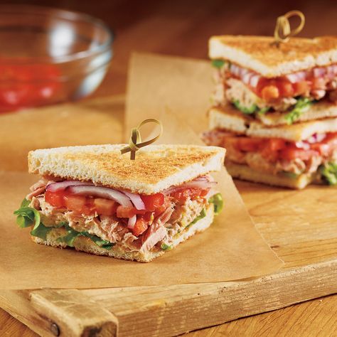 Crunchy Tuna Clubs Recipe from H-E-B Curry Tuna, Tuna Sandwich Recipe, Tuna Sandwich Recipes, Fish Sandwich Recipes, Tuna Dishes, Tuna Burgers, Club Sandwich Recipes, Club Sandwiches, Organic Bread