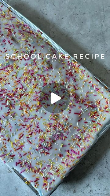 Tin Cake Recipe, School Cake Recipe, Poured Icing, Self Raising Flour, School Cake, Cupcake Cake Designs, 3 Eggs, Icing Sugar, Go To School