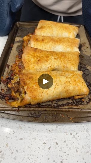 5 Layer Burrito, Cheese Whiz, Beef Recipes Easy, Flour Tortillas, Fresh Ingredients, Wrap Sandwiches, Mexican Dishes, Lunch Time, Every Single Day