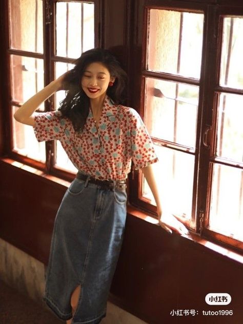 Retro Outfits For Women 90s, 90s Fashion Hongkong, Hong Kong 90s Fashion, Hong Kong Vintage Fashion, Style Hongkong 90s, 80s Hong Kong Fashion, Vintage Fashion 90s Street Style, 90s Filipino Fashion, Korea 90s Fashion