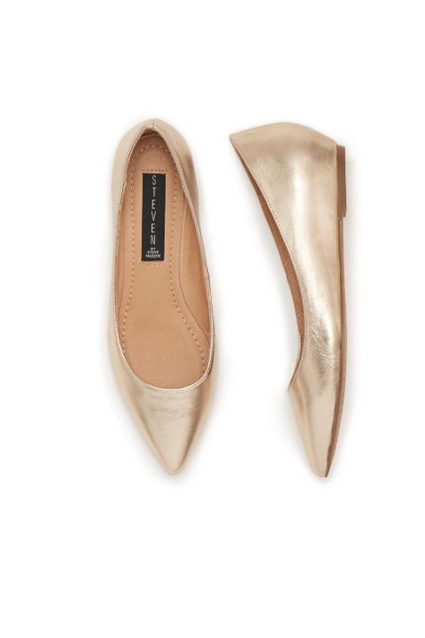 Stitch Fix Spring Shoes: Metallic Flats Gold Flats Outfit, Shoe Essentials, Stitch Fit, Metallic Flats, Flats Outfit, Black Ballet, Stitch Fix Outfits, Metallic Shoes, Stitch Fix Stylist