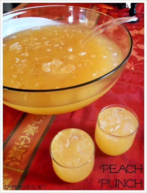 Peach Punch: Sprite, pineapple juice, and white grape peach juice. Freeze extra pineapple juice into ice cubes for the bowl! Peach Punch, Peach Vodka, Party Punch Recipes, Ice Ring, Punch Drinks, White Grape, Peach Juice, Party Punch, Rum Punch