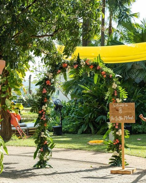 THE WEDDING HOUSE, INDIA on Instagram: "A peppy, playful entrance arch, setting the tone for the tropical celebrations that lie ahead! 🦩 Decor By : @theweddinghouseindia #TheWeddingHouseIndia #TWDI #WeddingDecor #WeddingDecorators #WeddingDecorCompany #WeddingDesigners #Decor #Weddings #LuxuryIndianWeddings #IndianWeddings #IndianWedding #IndianWeddingDecor #Haldi #HaldiDecor" Wedding Entrance Arch, Haldi Entrance, Entrance Arch, Wedding House, Wedding Entrance, Indian Wedding Decorations, Home Wedding, Wedding Designs, Indian Wedding