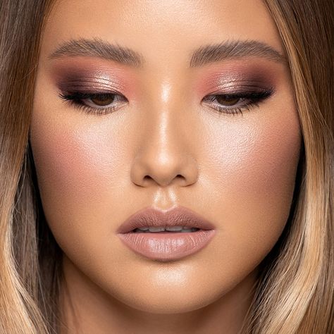 Brown Peach Makeup, Pinky Brown Eyeshadow, Neutral Brown Eyeshadow, Pinkish Brown Eyeshadow, Pink Brown Gold Eyeshadow, Pink Eyeshadow Look, Makeup Looks For Brown Eyes, Rose Lipstick, Natural Eyeshadow