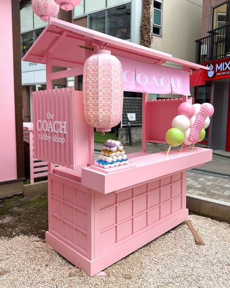 Pop Up Cafe Design, Retail Stand Design, Booth Design Food, Cafe Booth, Kiosk Design Ideas, Food Stand Design, Foodtrucks Ideas, Pop Up Stand, Food Stall Design