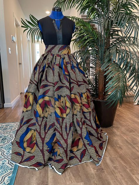 African Skirts High Waist, African Skirt Outfit, Pins Pictures, Skirt African Print, Plus Size Maxi Skirt, African Kimono, Ankara Skirt Styles, African Maxi Skirt, African Skirt