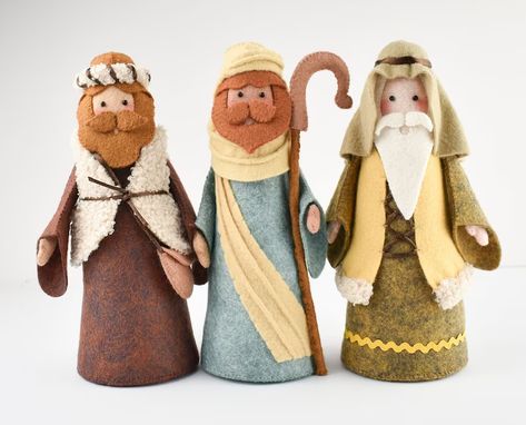 While Shepherds Watch PDF Sewing Pattern SVG Files Felt - Etsy Felt Nativity, Felt Sewing Kit, Epiphany Crafts, Ornaments Diy Kids, Christmas Manger, Felt Sewing, Nativity Christmas, Paper Mache Art, Paper Roll Crafts