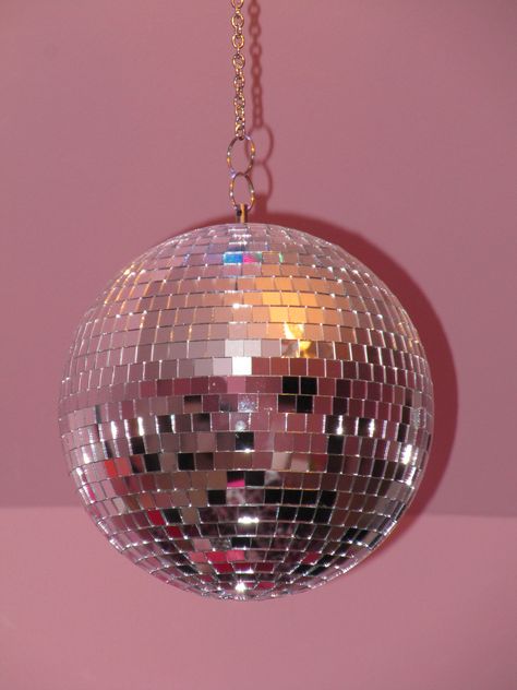 Disco Ball Disco Ball Reference Photo, Disco Ball Reference, Disco Ball Colorful, Disco Ball Pfp, Disco Ball Picture, Painted Disco Ball, Disco Ball Mosaic, Aesthetic Disco Ball, Disco Ball Wallpaper