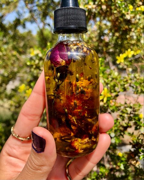 Love Divination Oil ~ Body Oil ~ Self Love ~ Healing ~ Venus ~ Goddess Beauty #bodyoil #loveoil #divinationoil #beautywitch #witchcraft #spells #handmade #bathandbeauty #cleanbeauty #veganbeauty #latinaowned #womanowned #venus #love #aphrodite #goddessenergy #glamourmagic Aphrodite Oil, Desert Witch, Lady Aphrodite, Roses And Lavender, Goddess Beauty, Venus Goddess, Witchcraft Spells, Witch Party, Witch Shop