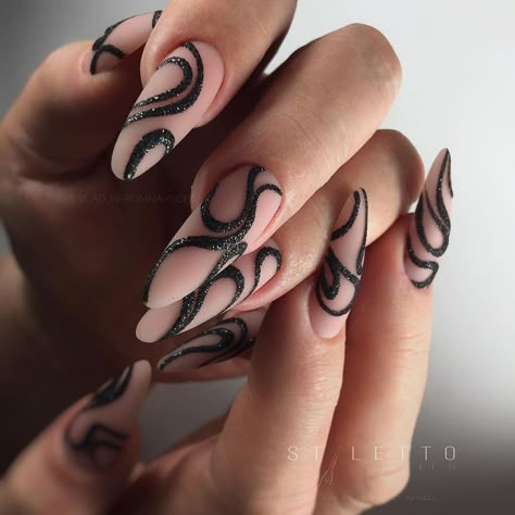 Sugar Nails, Witchy Nails, Goth Nails, Painted Nails, Lines On Nails, Her Nails, Almond Acrylic Nails, Elegant Nails, Chic Nails