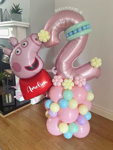 Peppa Pig Balloon Tower, Peppa Pig Balloon Stack, Peppa Pig Balloon Bouquet, Peppa Pig Diy Decorations, Peppa Pig Balloon Arch, Balloon Stack, Peppa Pig Balloons, Peppa Pig Birthday Party Decorations, Pig Balloon