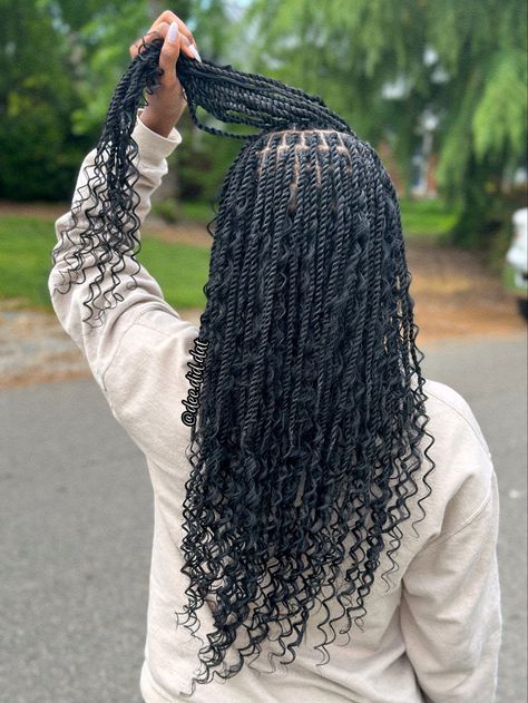 Goddess Marley Twist, Boho Marley Twists, Braid Parting, Short Marley Twists, Twist Bohemian, Twist With Curls, Twists Protective Styles, Marley Twist Hairstyles, Mommy Hairstyles