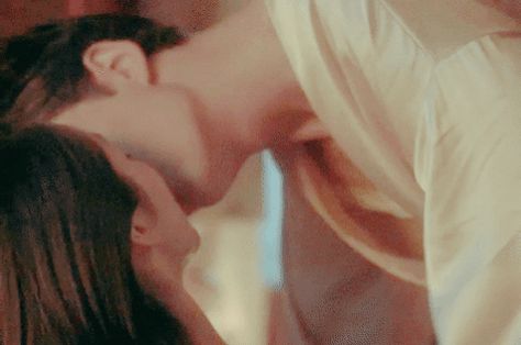 Bill Skarsgard Boyfriend, Roman Godfrey Kiss, Bill Skarsgard Marquis, Bill Skarsgard Kiss Scene, Roman And Letha Godfrey, Clark Olofsson Bill Skarsgård, Bill Skarsgard Kiss Gif, Bill Skarsgard Roman Godfrey, Bill Skarsgard Funny