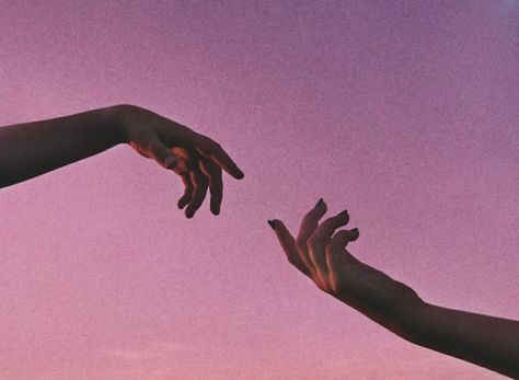 Paint Hands Aesthetic, Hand In Hand Aesthetic, Hand Holding Aesthetic, Hands Aesthetics, Lilac Oil, Wattpad Vibes, Friends Holding Hands, Unreal Unearth, Hands Aesthetic